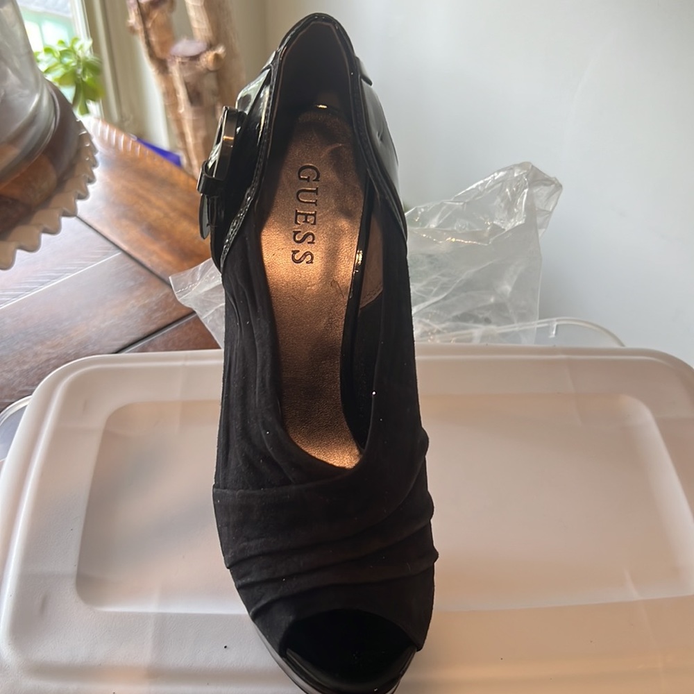 Heels - Picture 2 of 5
